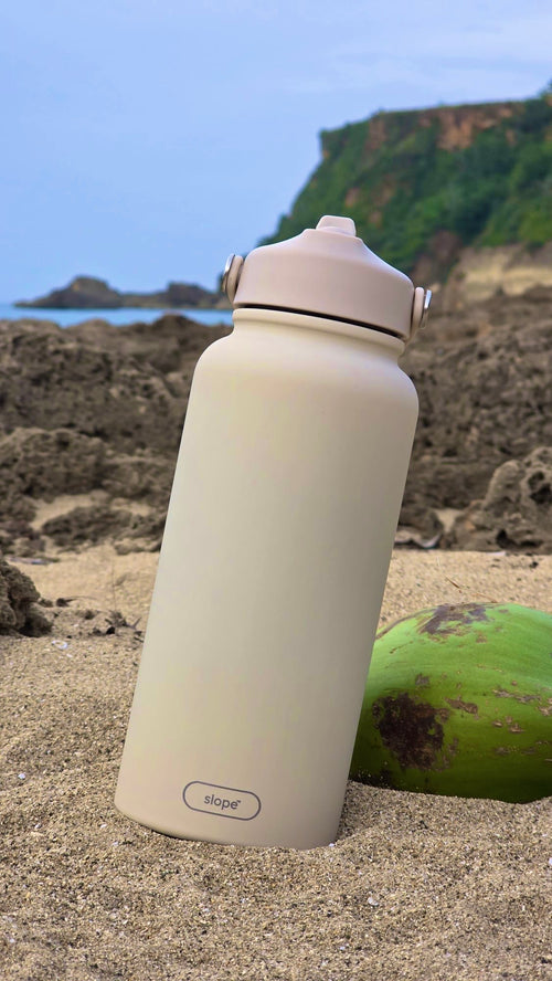 slope™ 33oz Water Bottle – Cream White